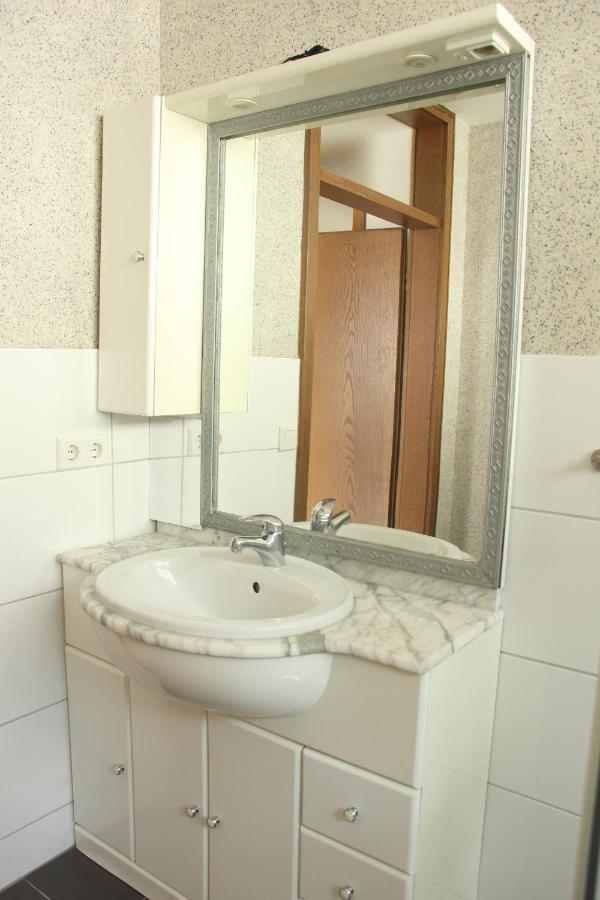 Ruhig Gelegene Wohnung Mitten Im Herzens Von Wolfhagen Bagian luar foto